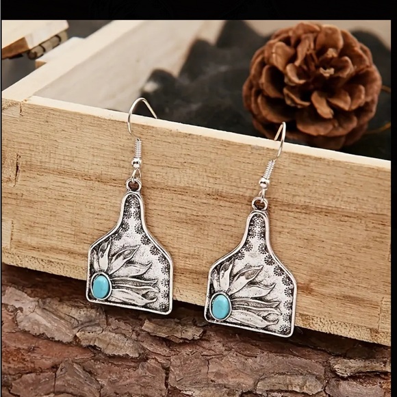 Boho Silver and Turquoise Geometric Sunflower Design Drop Earrings - Picture 4 of 6